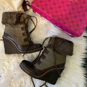 Tory Burch Fairfax Wedge Booties Size 9 In Olive/Coconut.